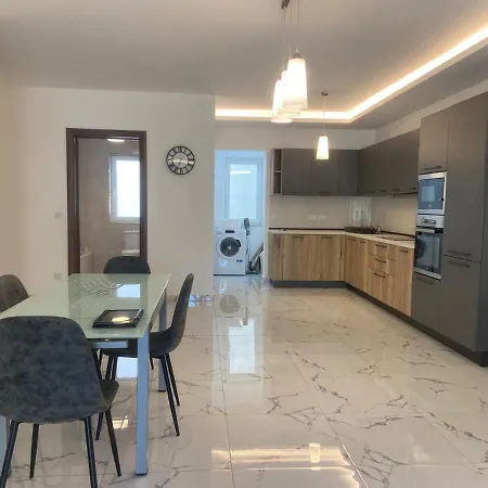 Appartement Centrally Located *