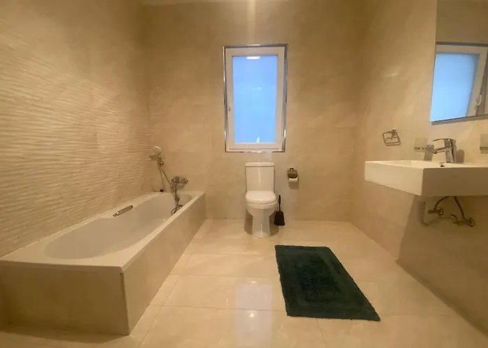 Centrally Located Apartamento Sliema