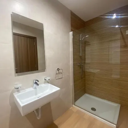 Centrally Located شقة سليمة